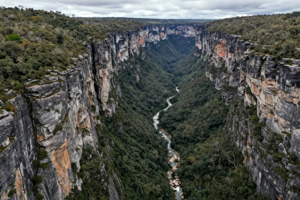 Cânion do rio Preto na Chapada dos Veadeiros visto de cima Cânion do rio Preto na Chapada dos Veadeiros visto de cima